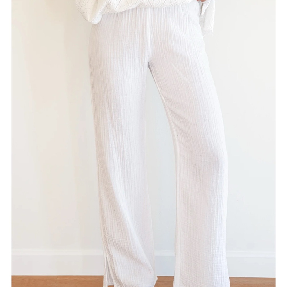 White side slit pants